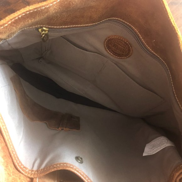 Genuine Leather Roots Messenger Bag - Picture 4 of 9